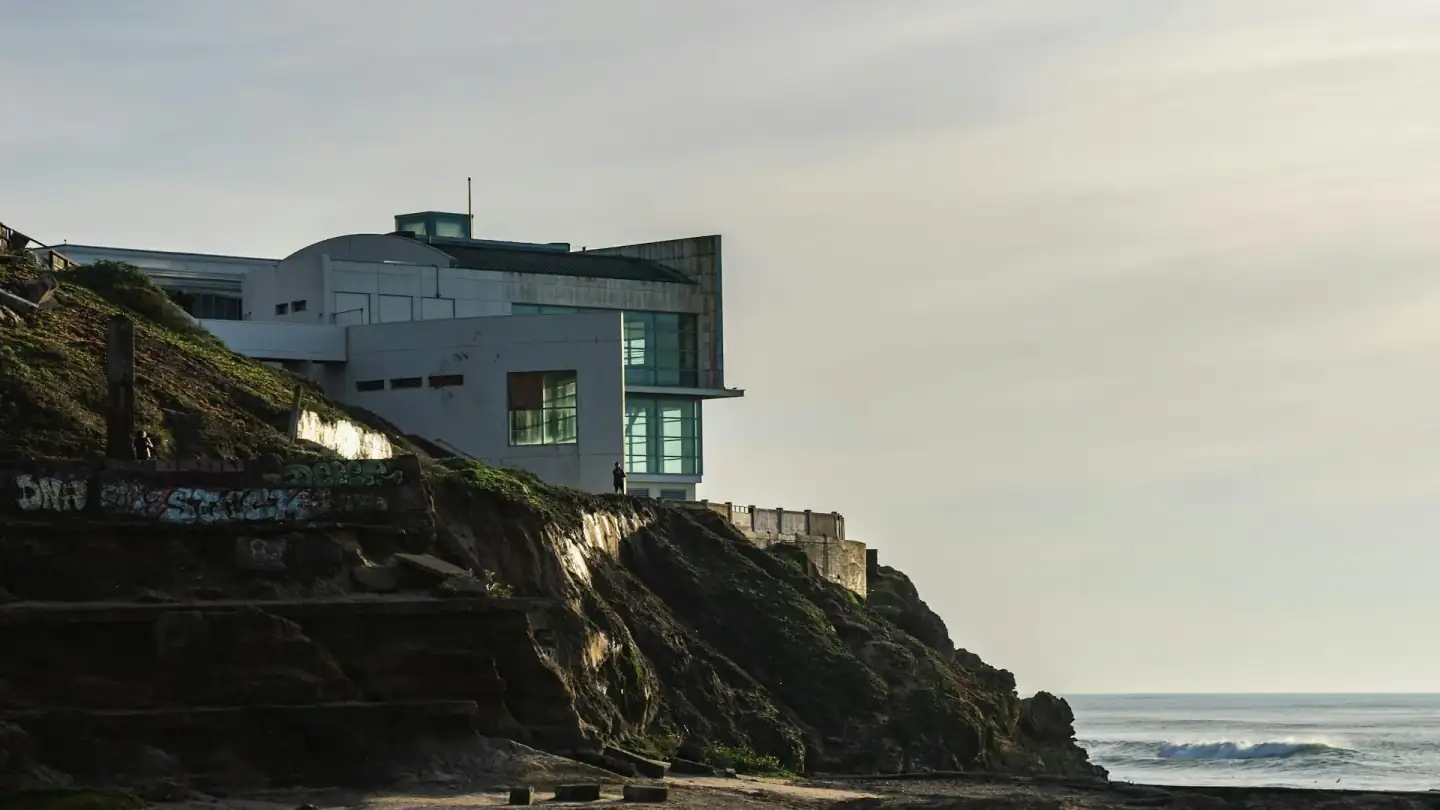 Vrbo vs. Airbnb Host Fees (2026): 12% vs. 15.5% on the Same $1,000 Booking